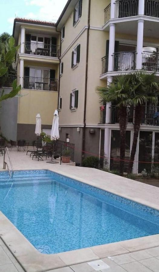 Apartman Mare Opatija Eksteriør billede